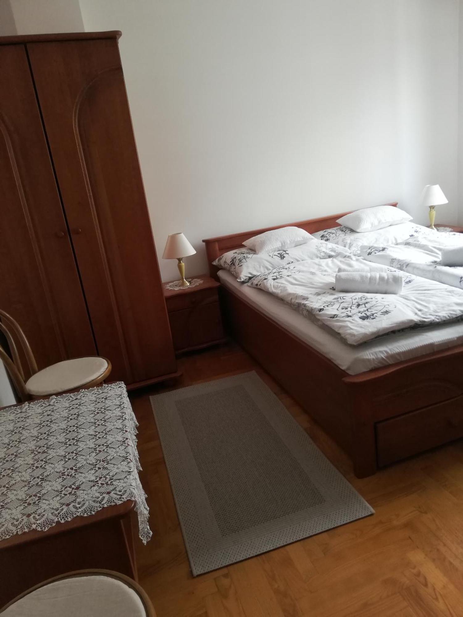 Viragos Vendeghaz Balatonfuered Appartement Buitenkant foto