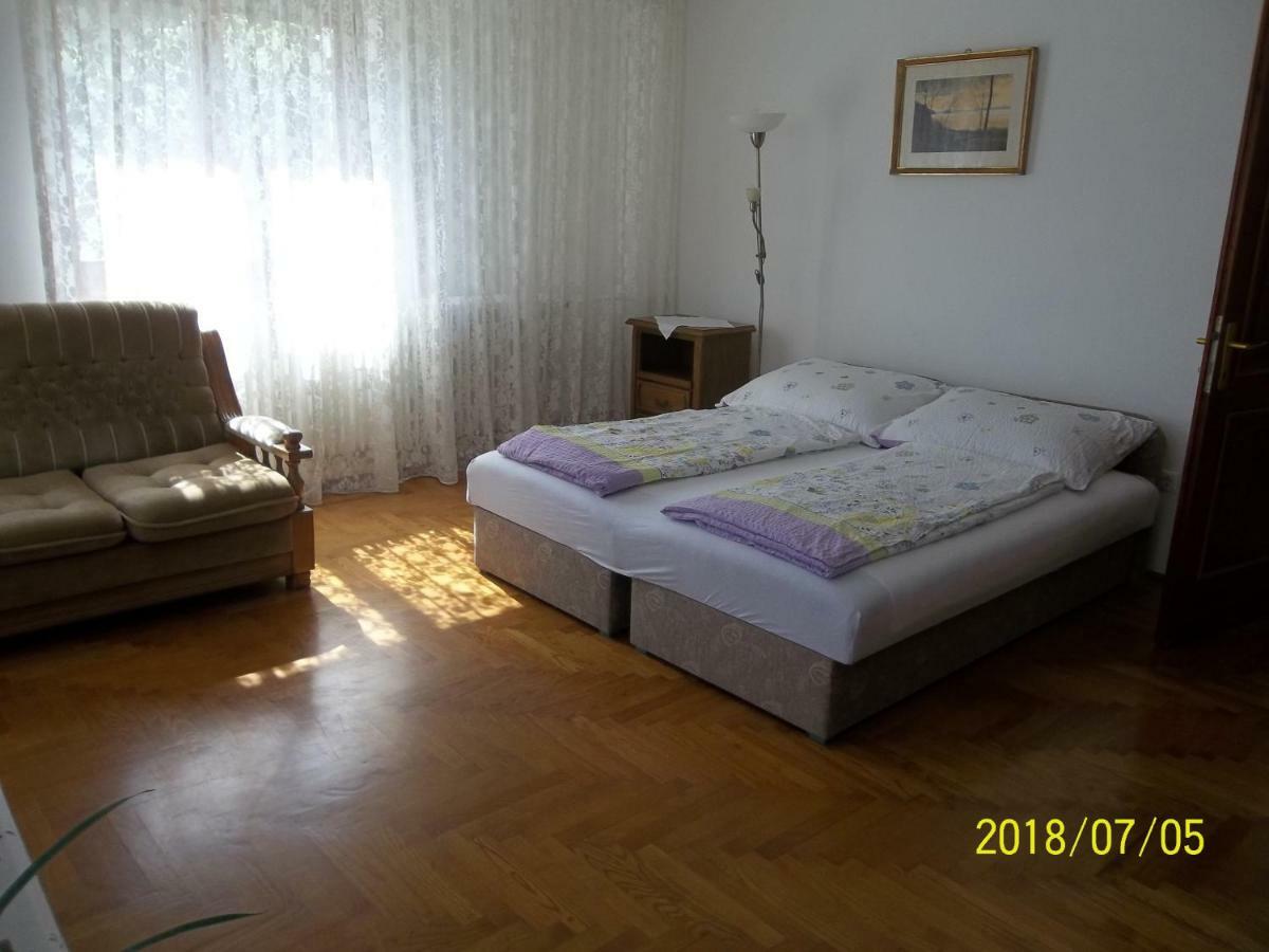 Viragos Vendeghaz Balatonfuered Appartement Buitenkant foto